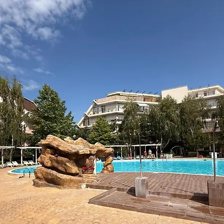 Cozy Mood Two-bed Flat In Sunny Lägenhet Slăntjev Brjag