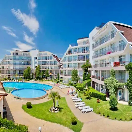 Cozy Mood Two-bed Flat In Sunny *