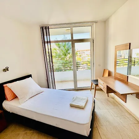 아파트 Cozy Mood Two-bed Flat In Sunny 써니비치